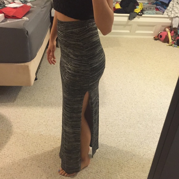 High waisted maxi skirt - Picture 2 of 4